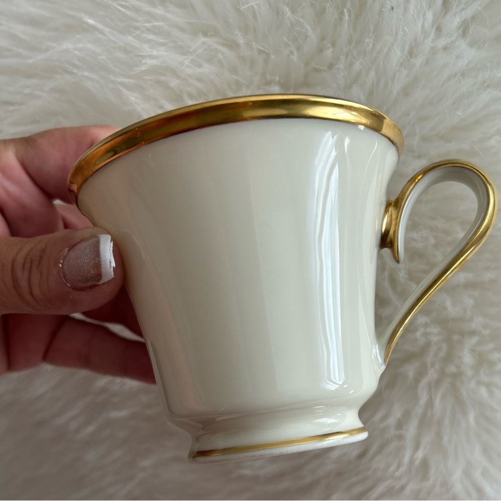 20 piece Lennox Eternal cup and saucer set - Picture 6 of 10